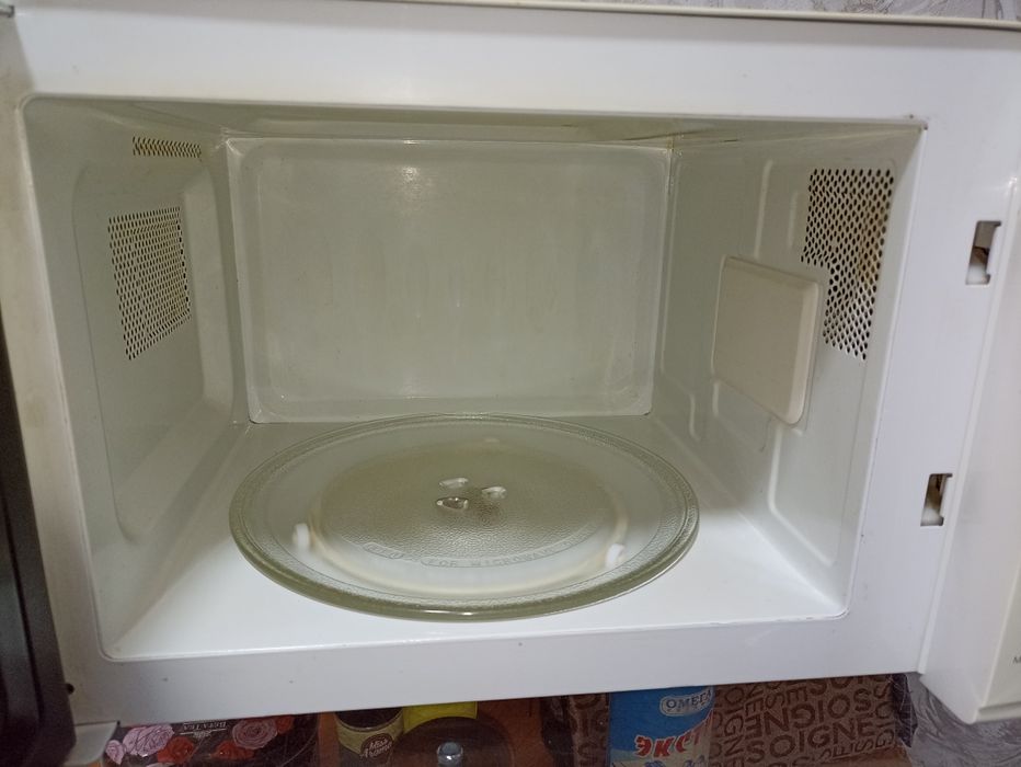 Продам микроволновку LG