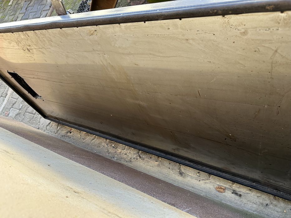 Usa fier afumatoare afumare afumatorie