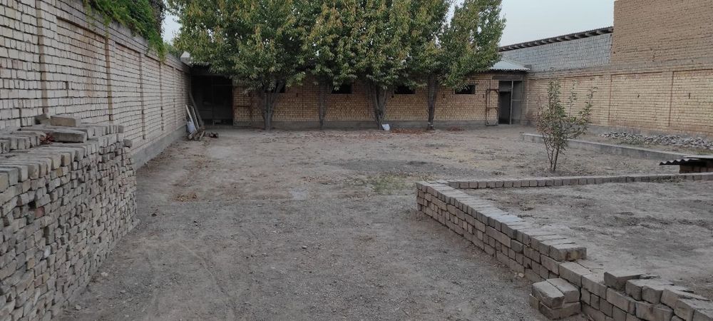 Уй сотилади 8 сотик!