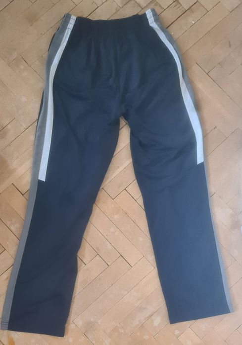 Анцуг на Spalding