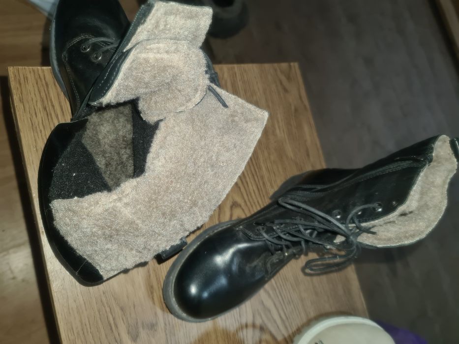 De vanzare bocanci de iarna din piele