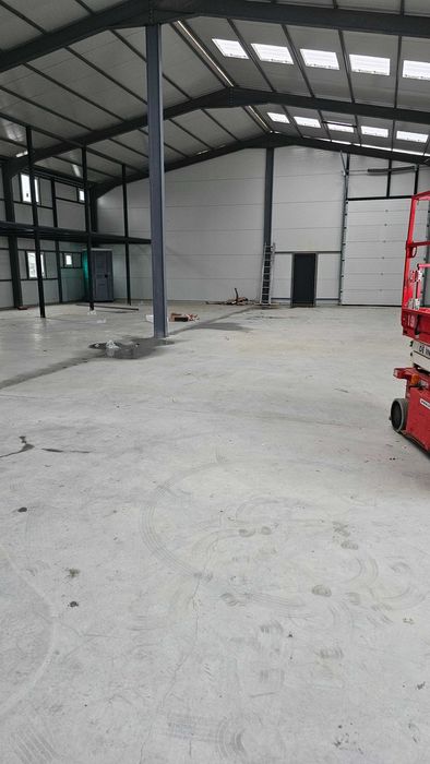 Hala de inchiriat 180/360 mp plus etaj