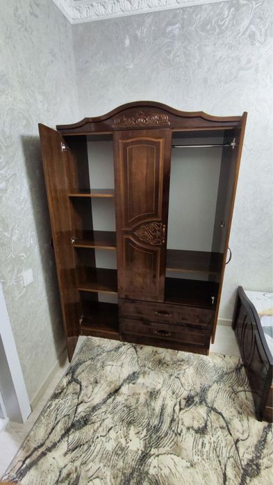 Спальний горнитур кровать шифонер