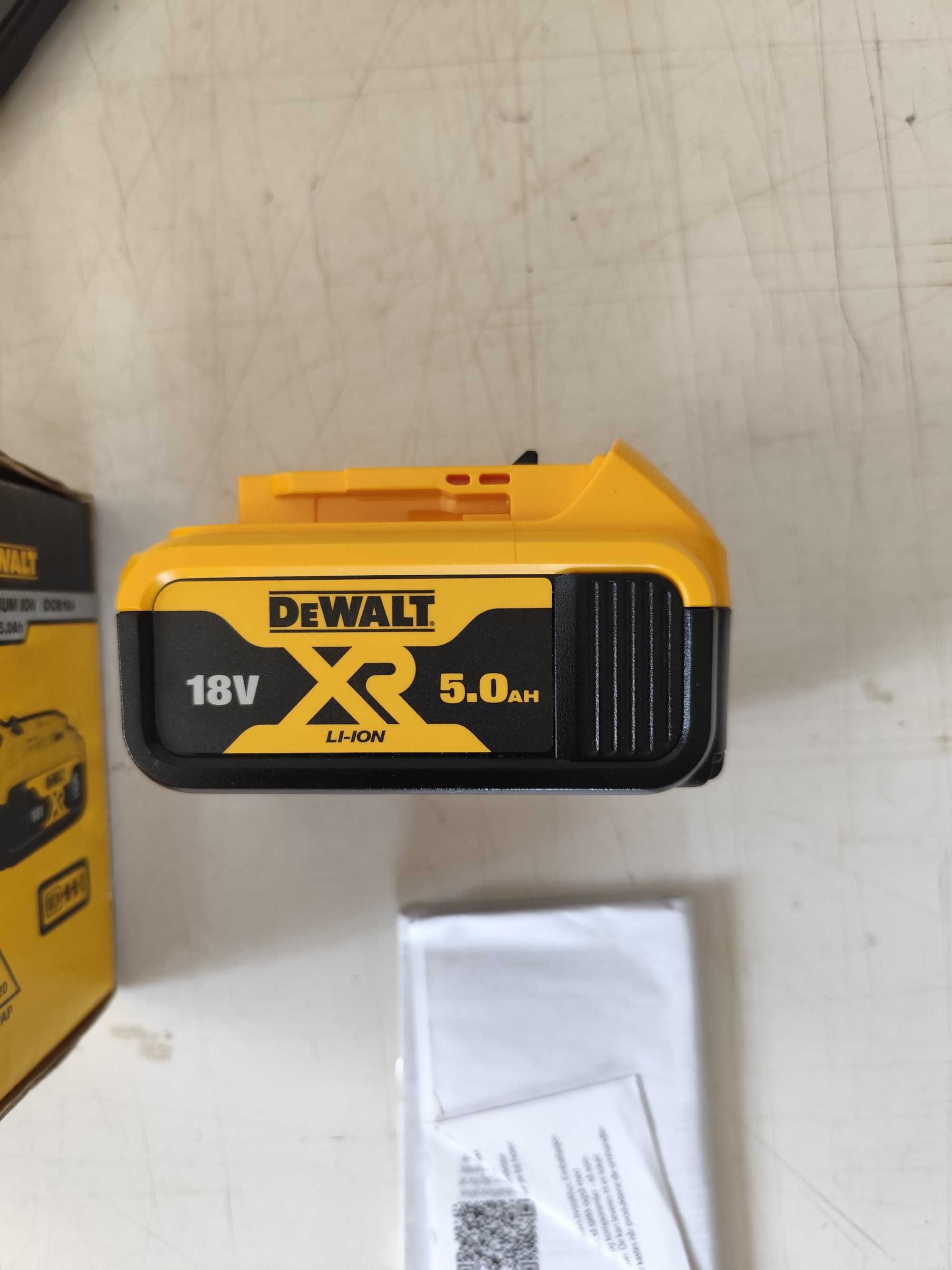 Dewalt 18v battery 5Ah dcb 184