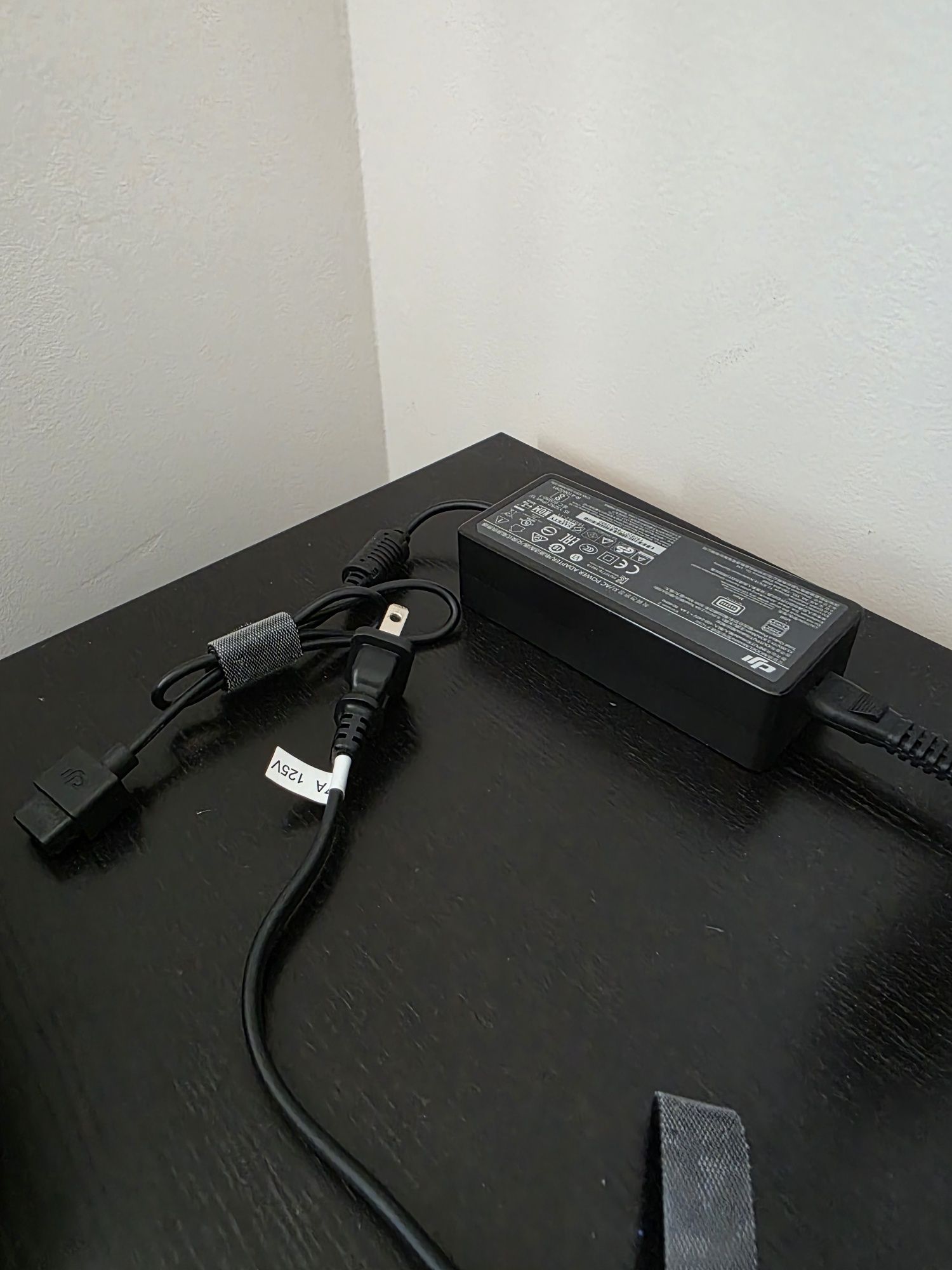 Продавам дрон DJI Spark