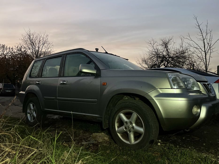 X-Trail T30 Турбо Дюзи Фар Калник Врата Стъкло Мотор Скорости Диф Щора