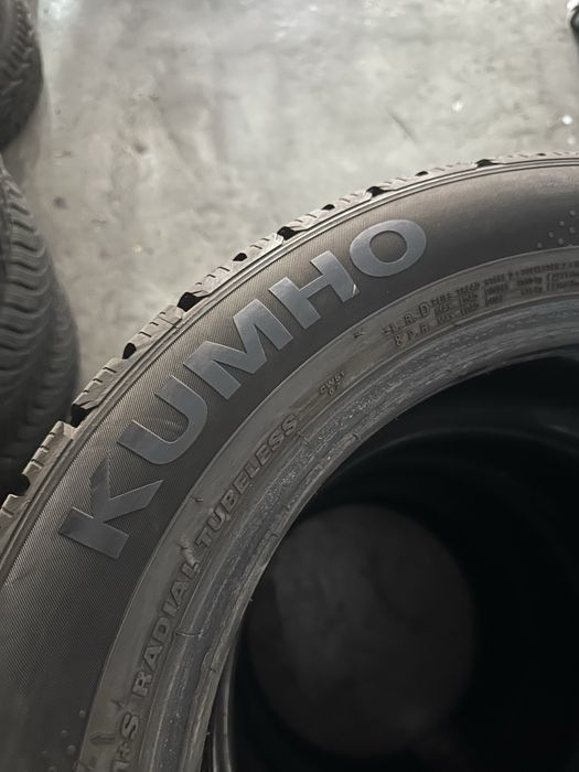 Vand set anvelope Kumho WinTer PorTran cw51 225/55r17c