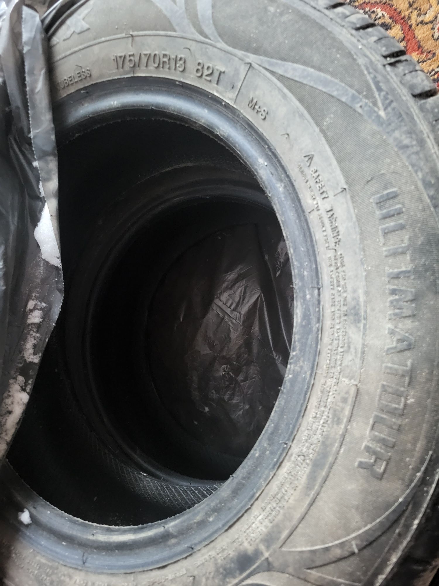 Продаю шины 175/70R13 город риддер