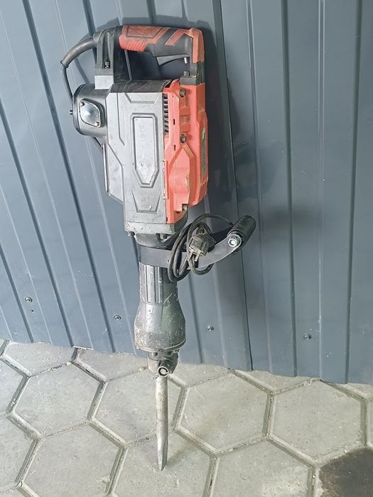 За дёшево отбойный молоток продам Отбойный молоток перфоратор