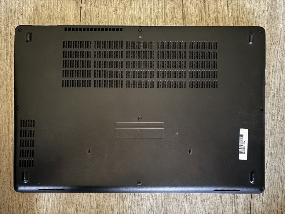 Лаптоп Dell Latitude 5580