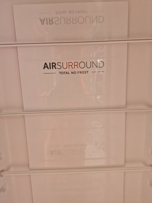Frigider Haier NOU NEFOLOSIT. Înălțime 196/60/65 Cu WI-FI  Grii închis