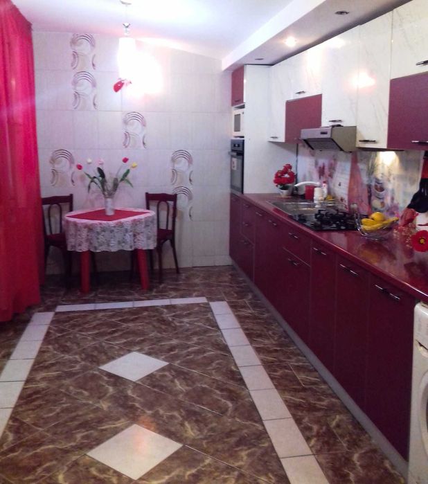 De vanzare vila cu spatii comerciale