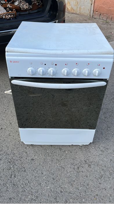 Продам электрическую плиту 3 фас