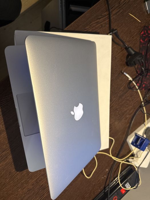 Laptop Apple Macbook pro 2015 i5 8gb retina - perfect functional