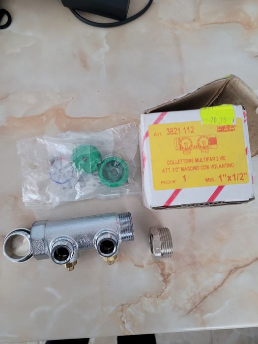 Distribuitor 1"cu 2 cai 1/2"