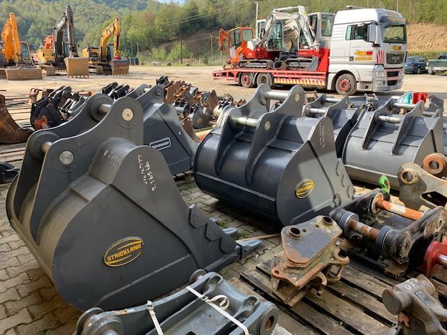 Cupe pentru excavatoare cu greutatea cuprinsa intre 15 si 25 tone