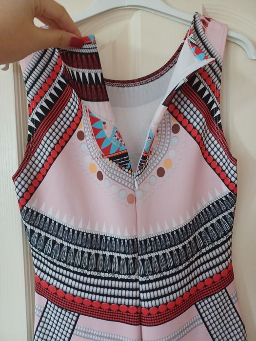 Дамска рокля по тялото