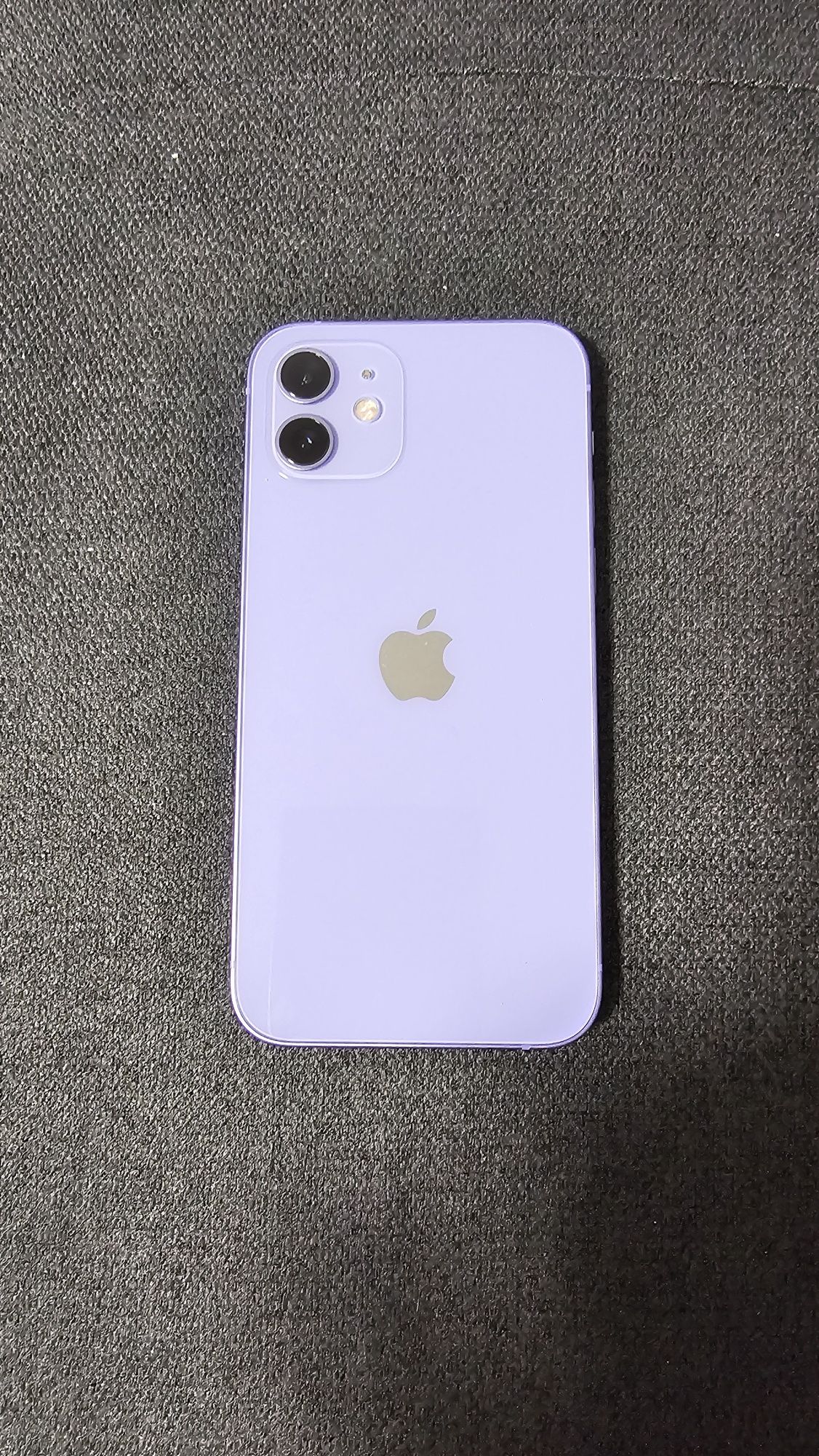 IPHON 12  64 gb.