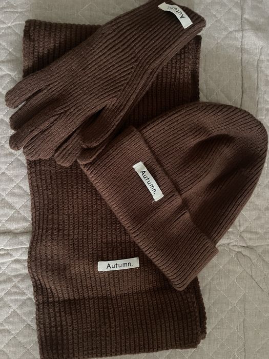 Продам шапку набор