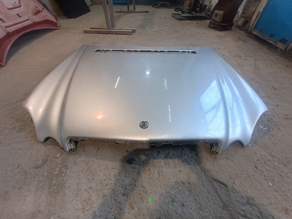 W211 Преден капак