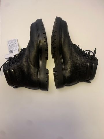 Ботинки кожанные 41 рр Zara