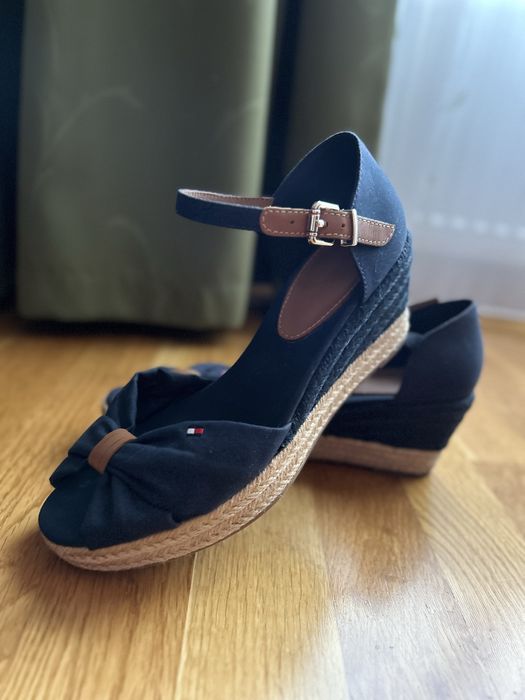 Sandale Tommy Hilfiger 37