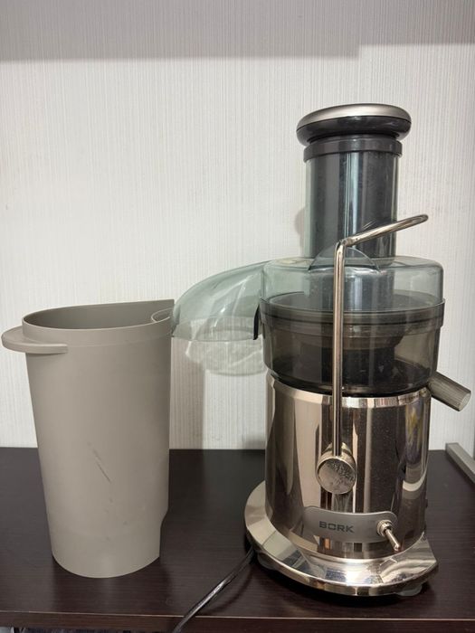 Соковыжималка BORK S511