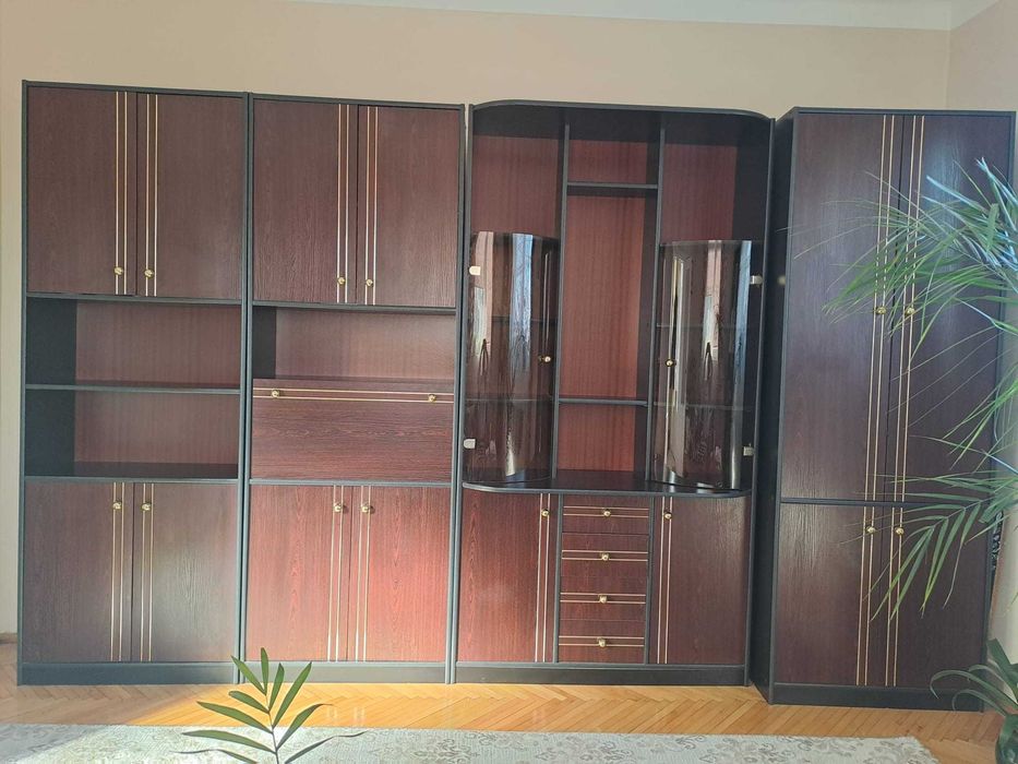 Vand mobila living