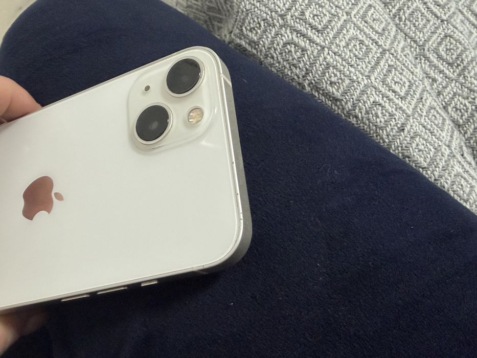 Iphone 13 , 258 , ceas apple SE 40 mm.