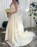 Vand rochie de mireasa