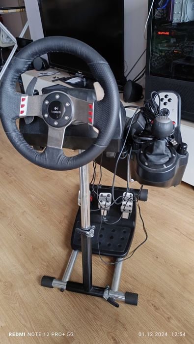игрови волан Logitech G27 Racing Wheel и стойка Wheel Stand Pro
