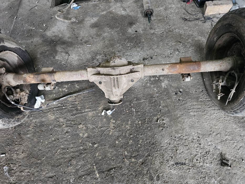 Punte spate axa simpla Iveco Daily an 2004