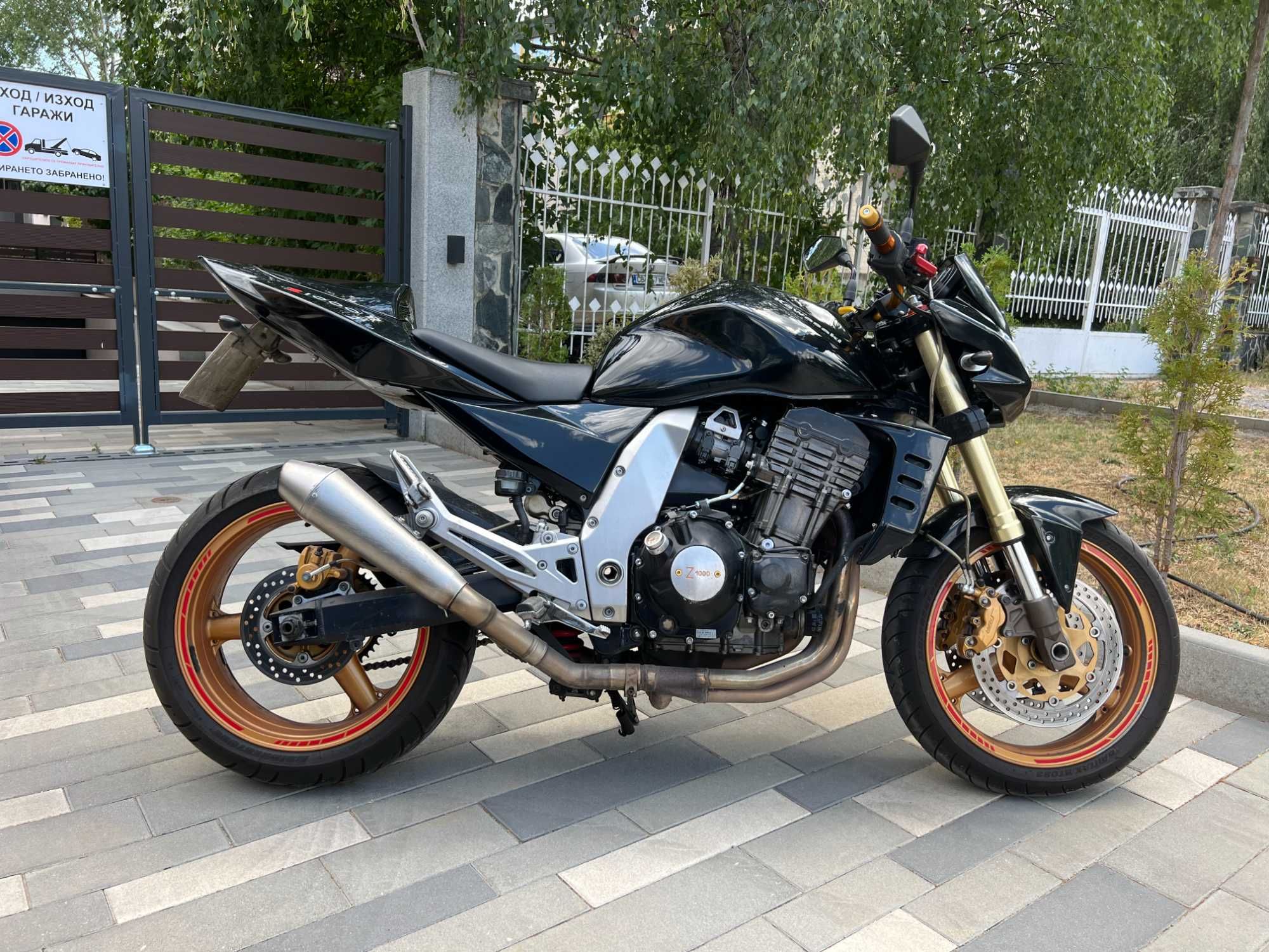 Kawasaki Z1000 топ