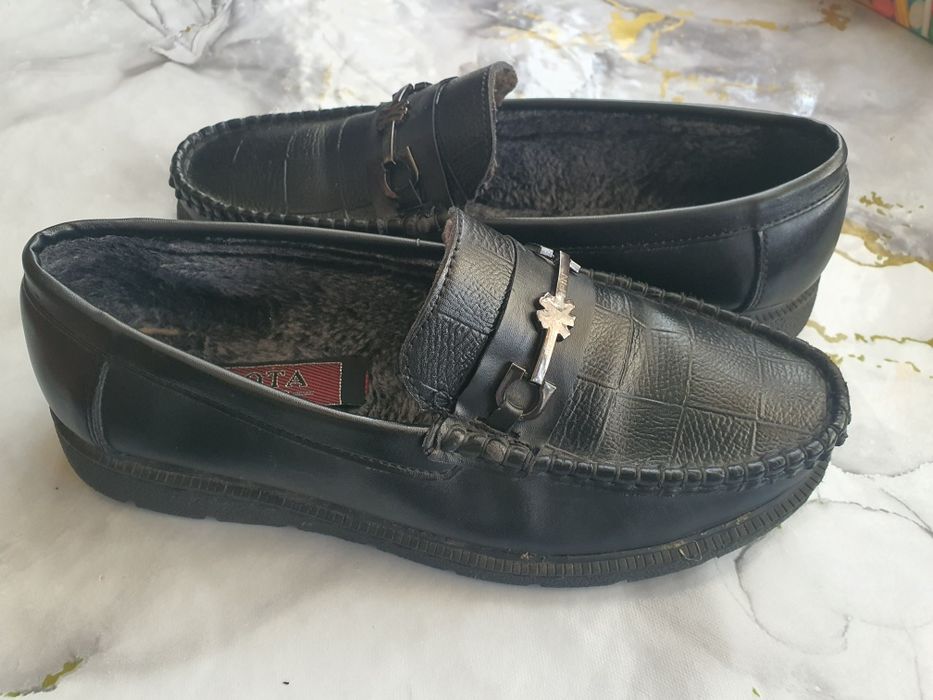 Продам Туфли для Мужчин 40 размера с Мехом .