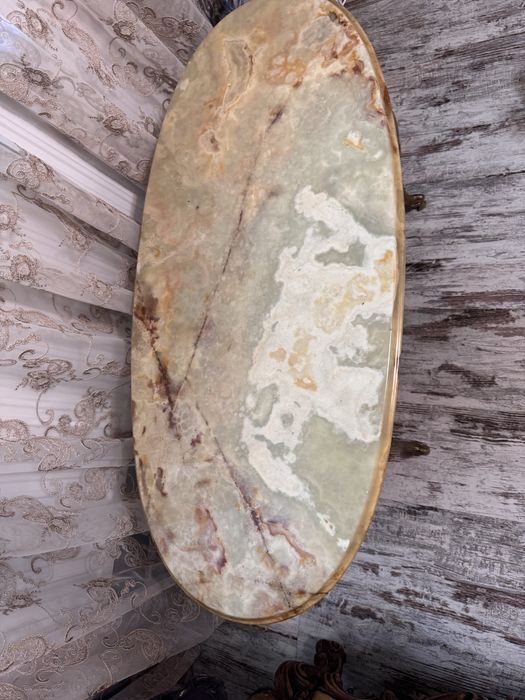 Vand masa de cafea cu blat onix si alama