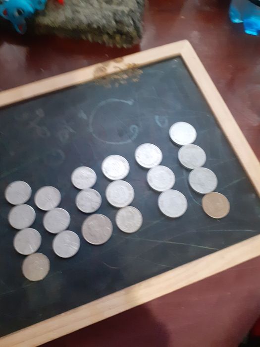 Vand monede de colectie