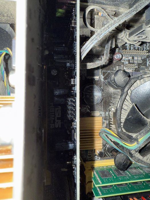 vand pc intelcore i5, placa de baza asus, 16gb ddr, 1 terra hard