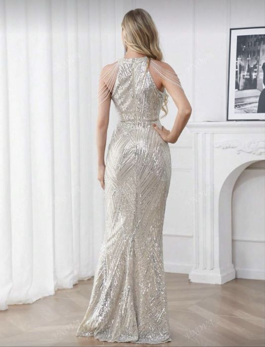 Уникална рокля на пайети