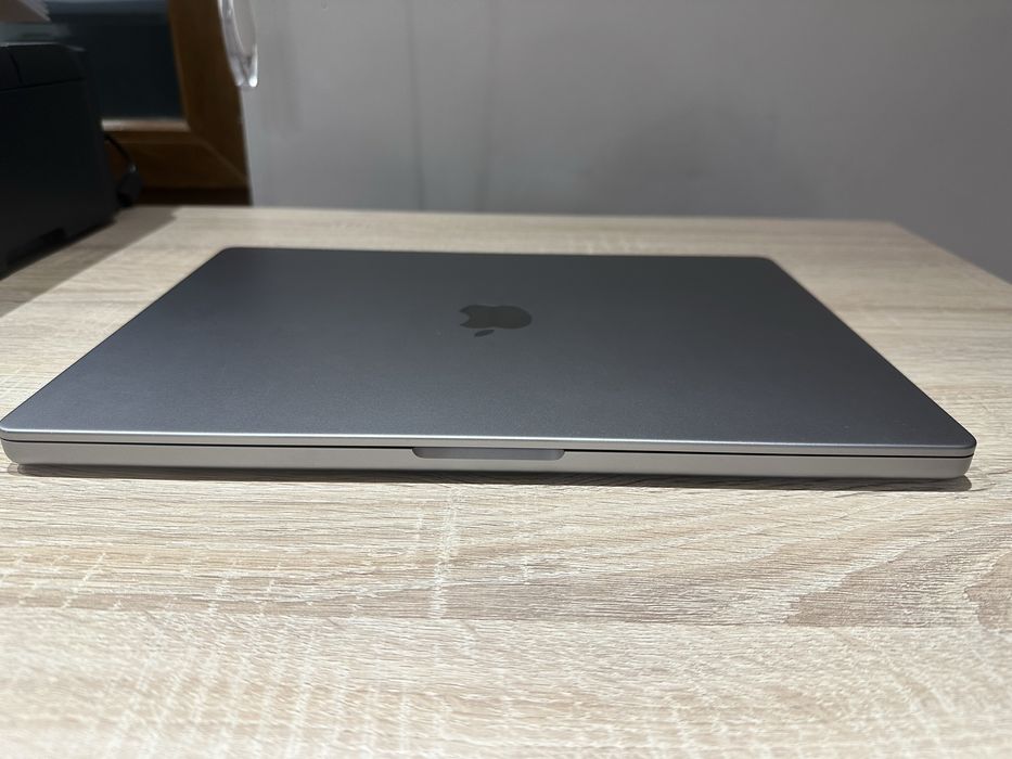 Macbook Pro 16 m1max 64/1tb (custom)
