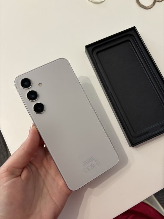 Samsung S24,marble gray.