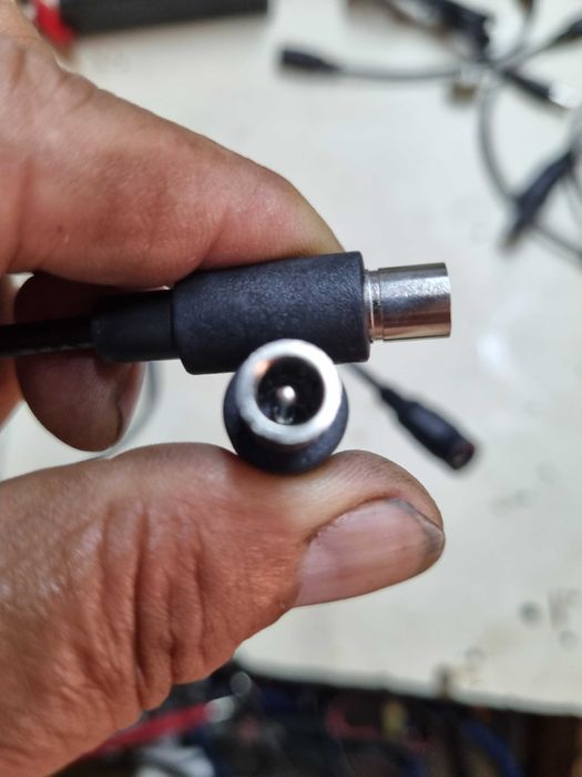 Încărcator.       Waveboard si  trotinete ellectrice 42V/2A