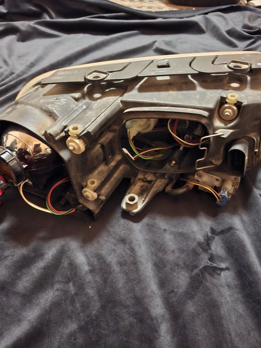 Faruri passat b5.5 xenon Hella