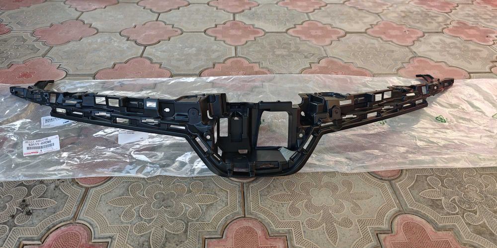 Решетка радиатора Corolla E210