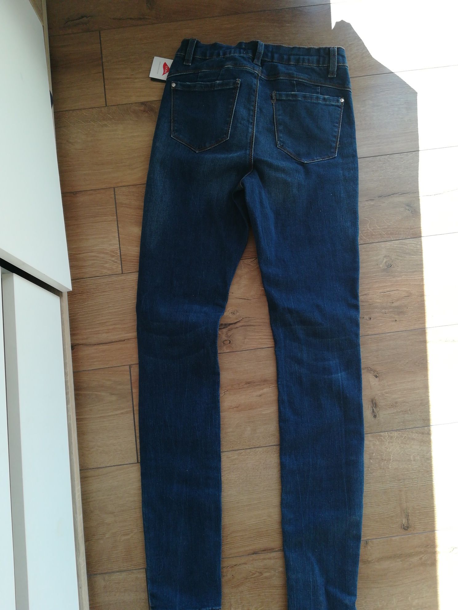 blugi dama noi, mărimea M, dar merg la S, Primark