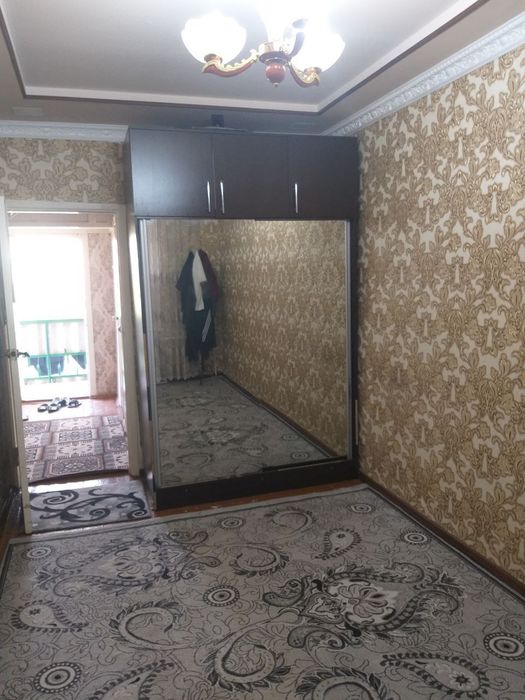 Сотилади. 9мкр 2хона 4этаж галёрка