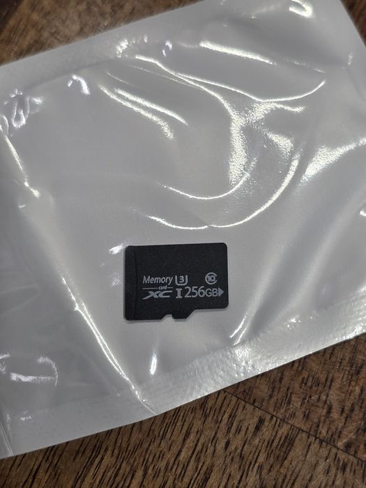 Външна 6K IP Система — 3-в-1 (2 фиксирани + 1 PTZ) с 256 GB карта паме