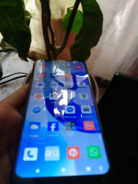 Продам новый телефон Вика