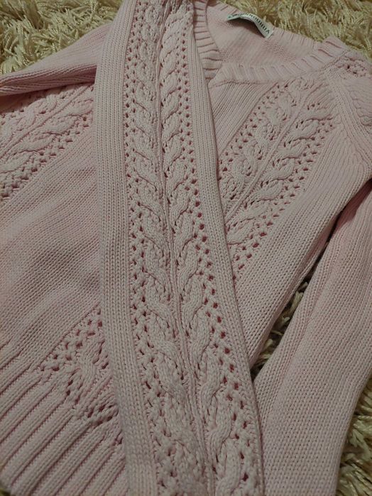 Дамски свежи пуловери