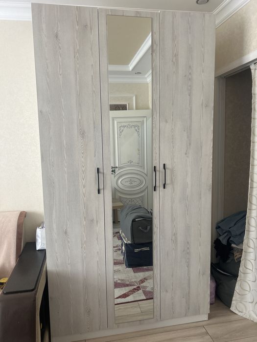 Шкаф плательный