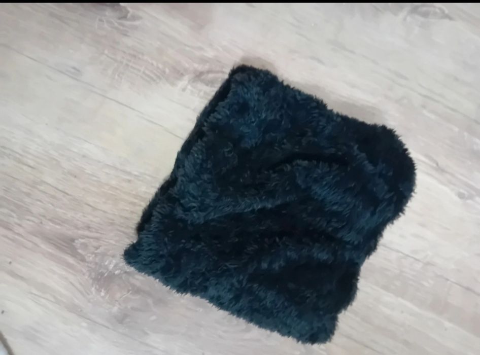 Fes cu fular circular